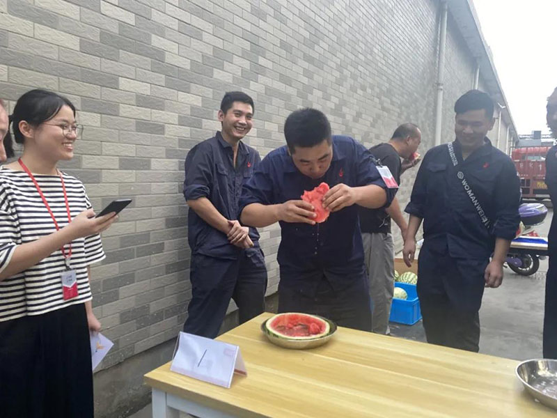 夏日吃西瓜大賽.jpg 夏日吃西瓜大賽.jpg