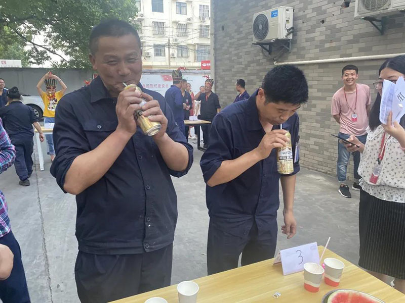 夏日喝啤酒大賽.jpg 夏日喝啤酒大賽.jpg